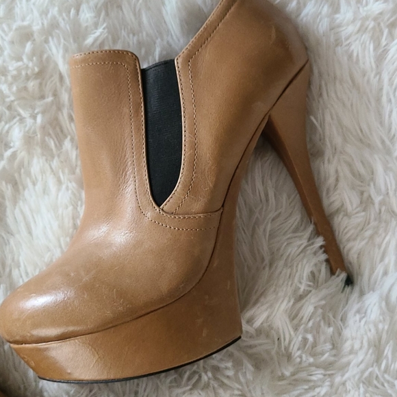 Heel Bootie - Picture 2 of 8